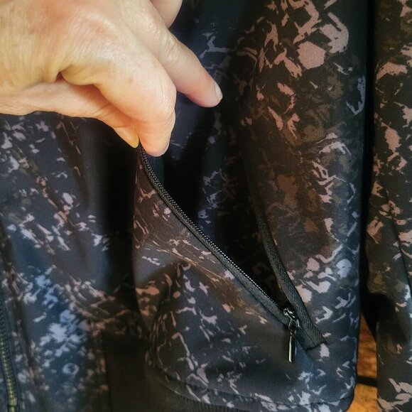 Lane Bryant On-The-Go Bomber Black & Lavendar/Gray Patterned Jacket - Size 18 - Picture 3 of 11